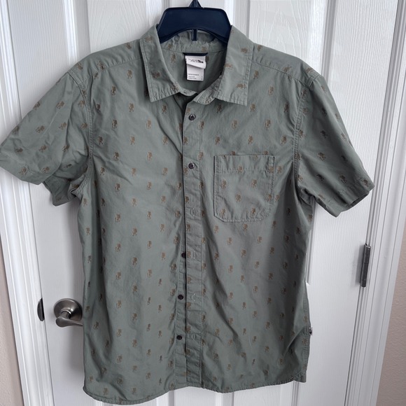 The North Face Other - The North Face Mens Short Sleeve Button Up Shirt Green Bigfoot Print Size Large